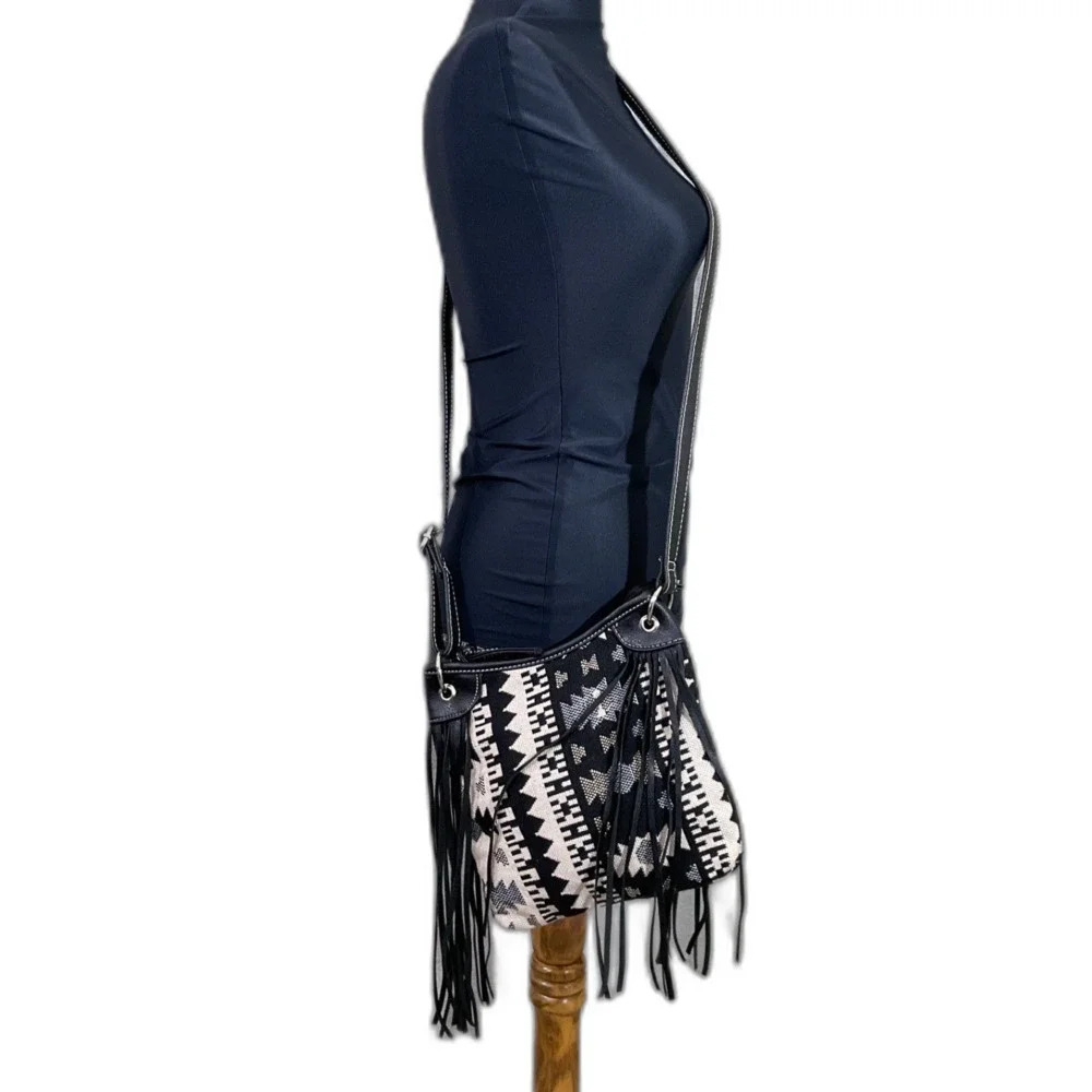 Women's Boho Crossbody Purse Bag Rodeo Aztec print fringe black/white zip top
